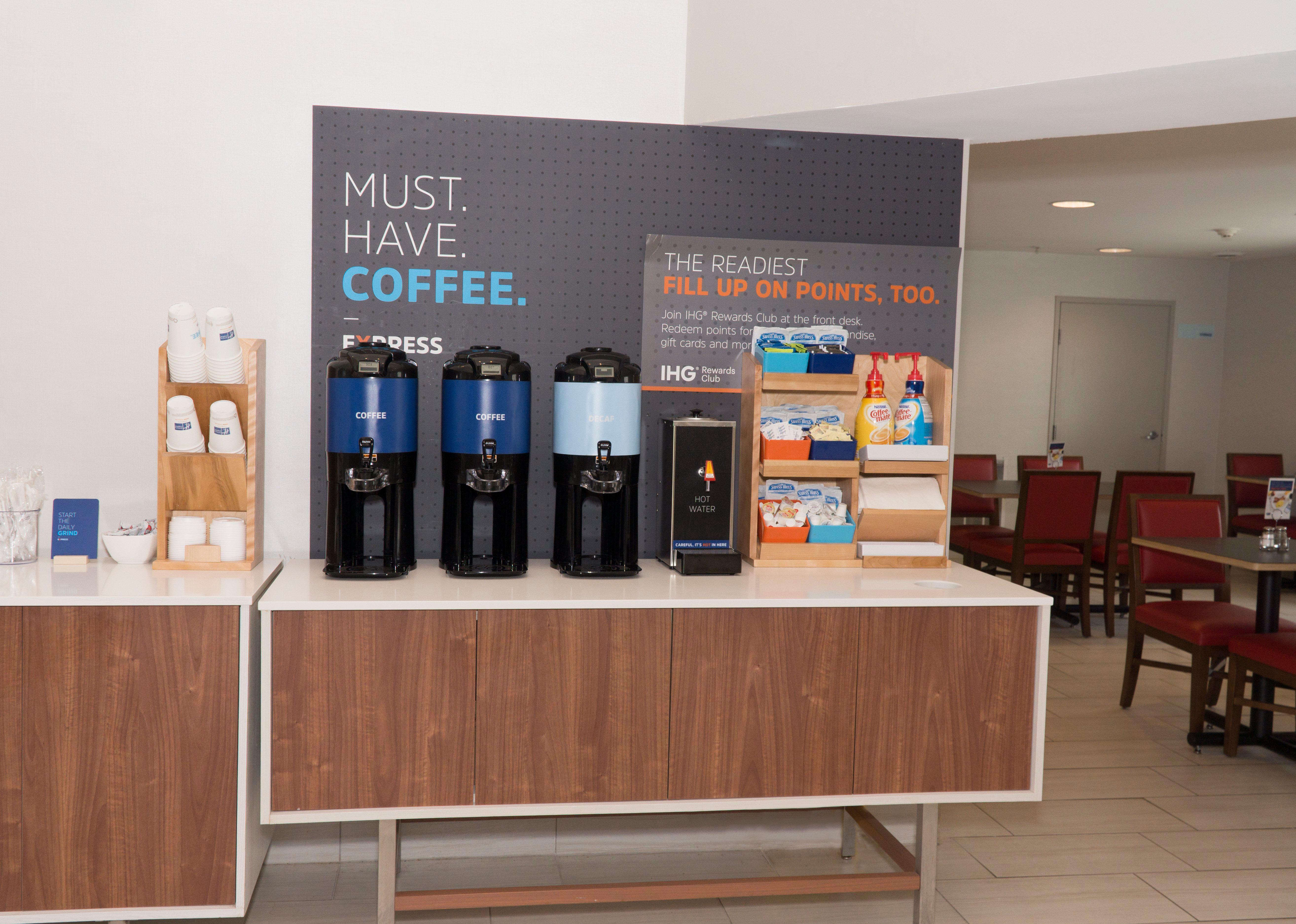 Holiday Inn Express Hotel & Suites Madison By Ihg Экстерьер фото