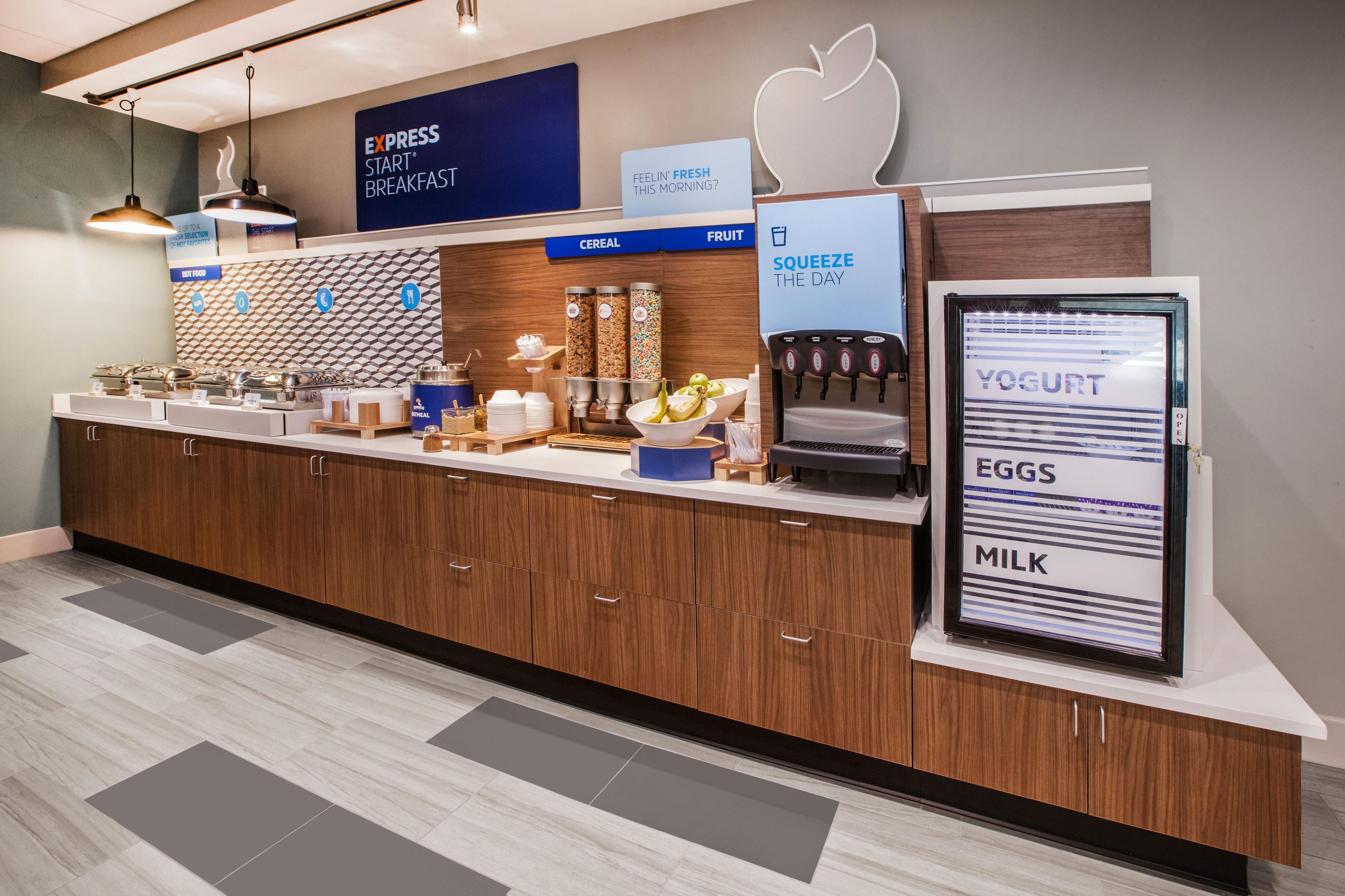 Holiday Inn Express Hotel & Suites Madison By Ihg Экстерьер фото