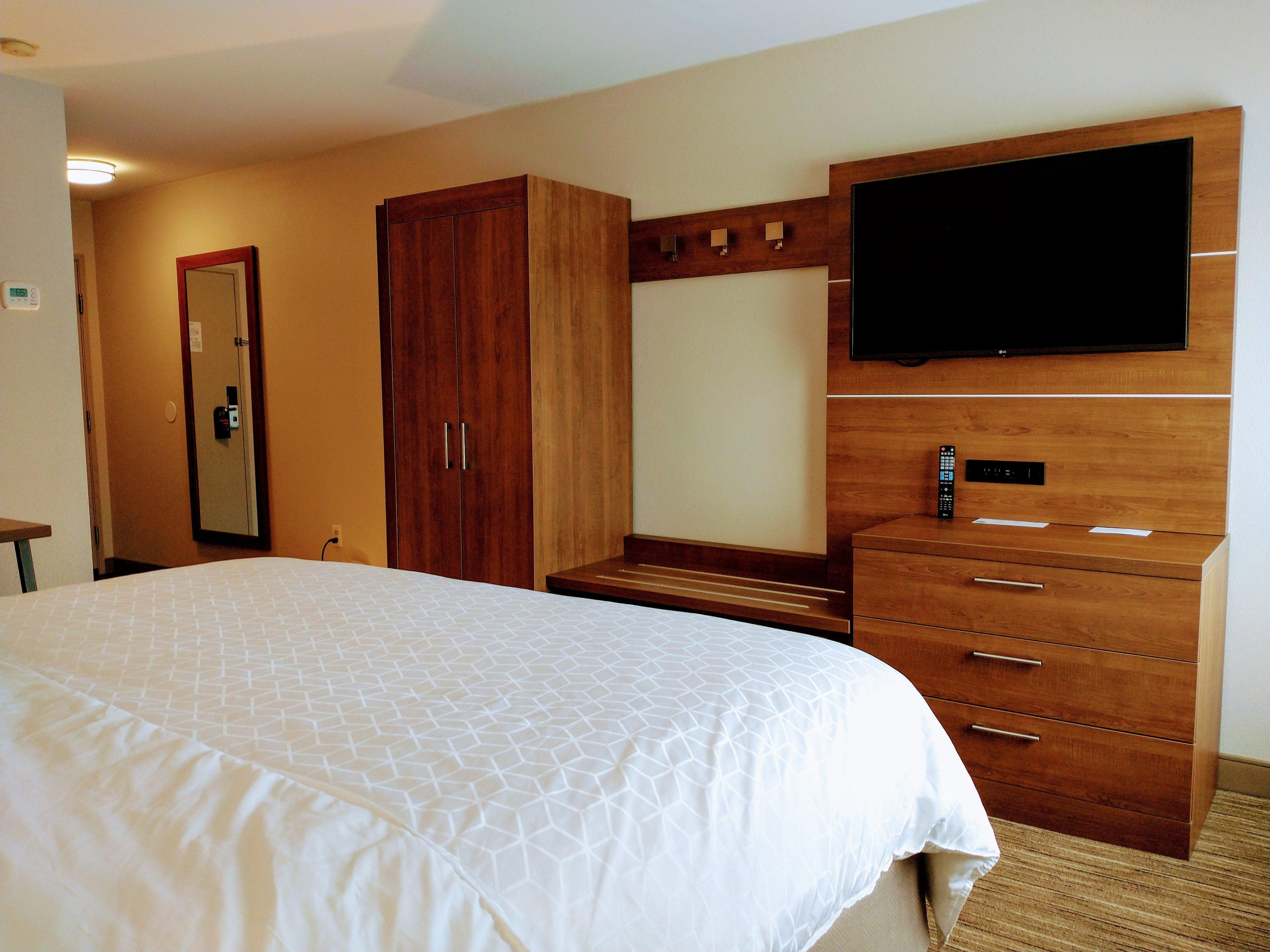 Holiday Inn Express Hotel & Suites Madison By Ihg Экстерьер фото